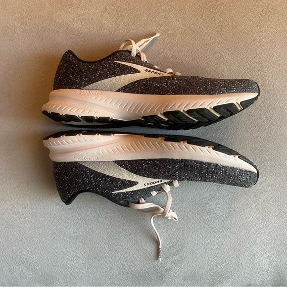 Brooks Launch 7 Women’s Running Shoes Size 8 - Picture 8 of 9